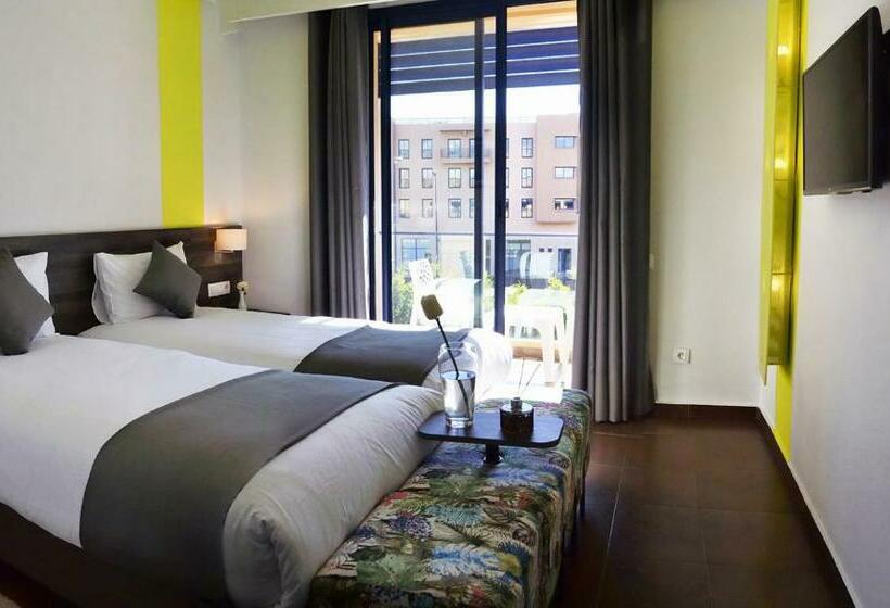 اتاق سوپریور, Wazo