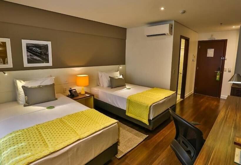 Семейный Номер, Quality Hotel Flamboyant