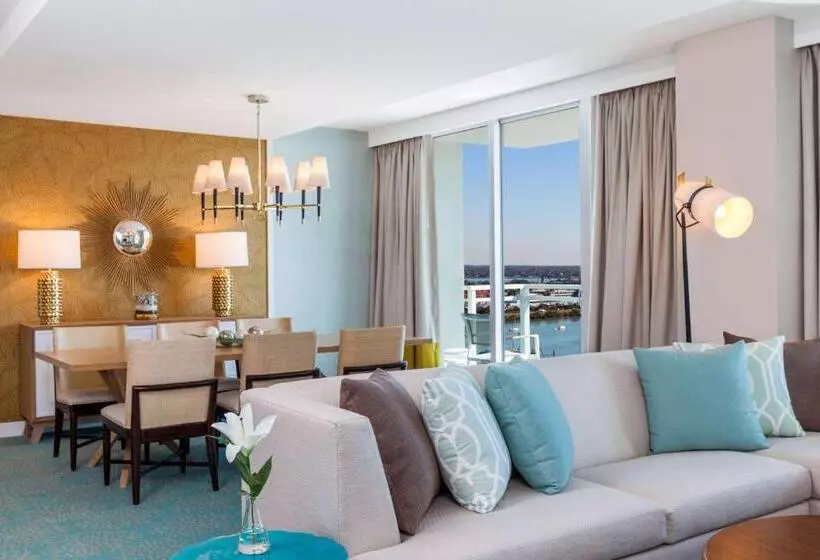 キングサイズベッドのスイートルーム, Wyndham Grand Clearwater Beach