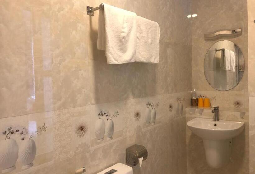 اتاق لوکس با بالکن, Villa   Hotel Nam Khang 2 Dalat