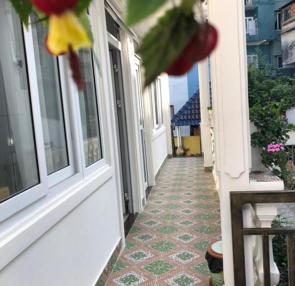اتاق لوکس با بالکن, Villa   Hotel Nam Khang 2 Dalat