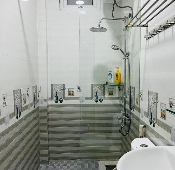 اتاق استاندارد سه تخته با چشمانداز باغ, Villa   Hotel Nam Khang 2 Dalat