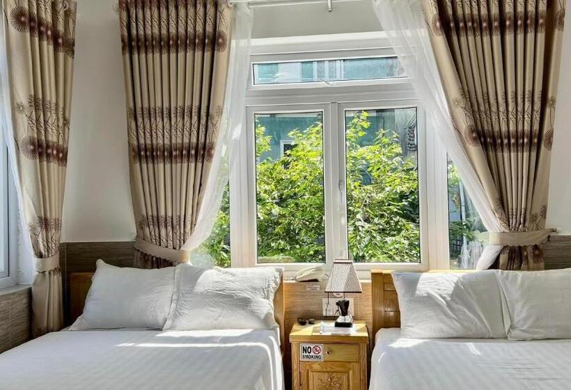 اتاق استاندارد با بالکن, Villa   Hotel Nam Khang 2 Dalat