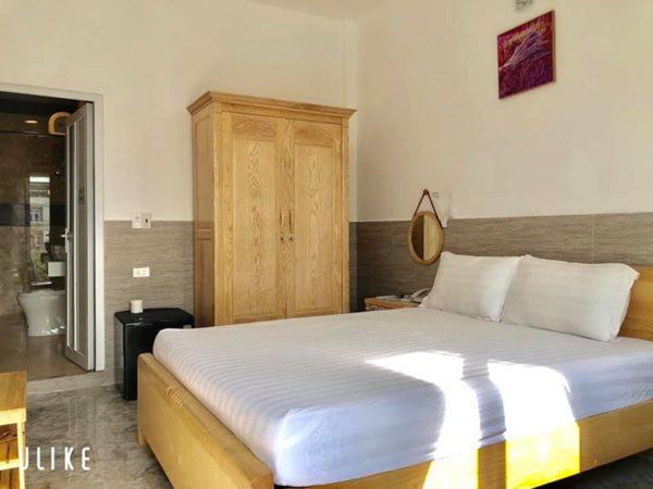 اتاق استاندارد با تخت بزرگ, Villa   Hotel Nam Khang 2 Dalat