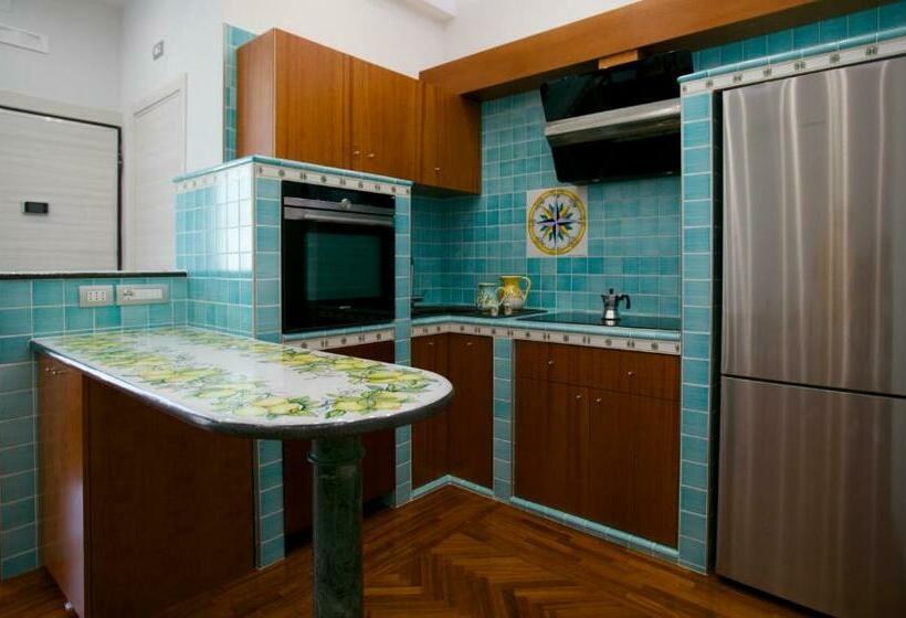 اتاق استاندارد, B&b Divina Salerno