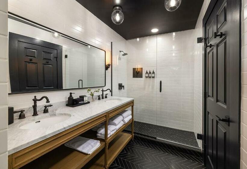 غرفة ديلوكس سرير كينج, Victoria 1883