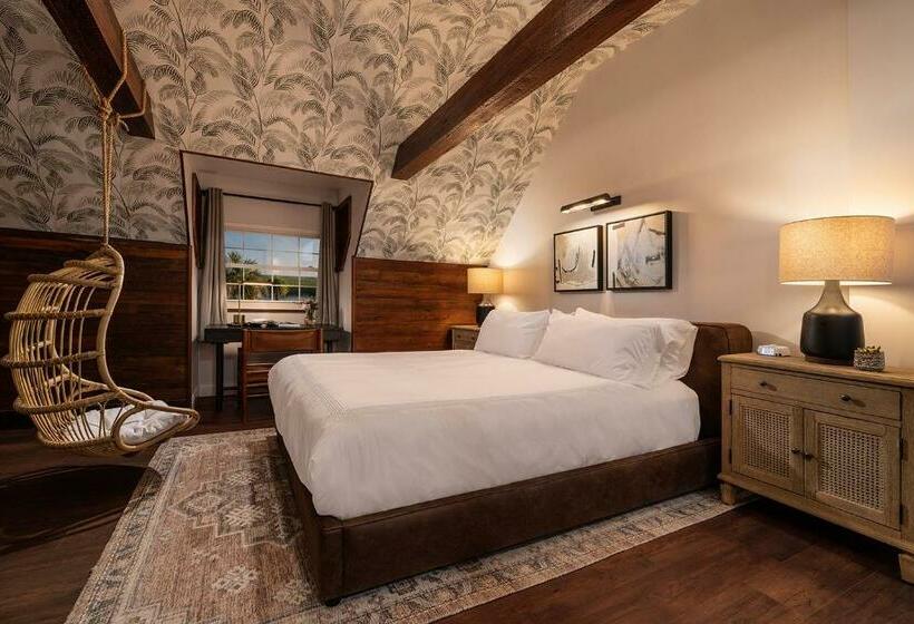 غرفة قياسية سرير كينج, Victoria 1883