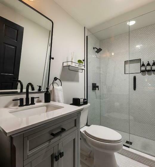 غرفة قياسية سرير كينج, Victoria 1883