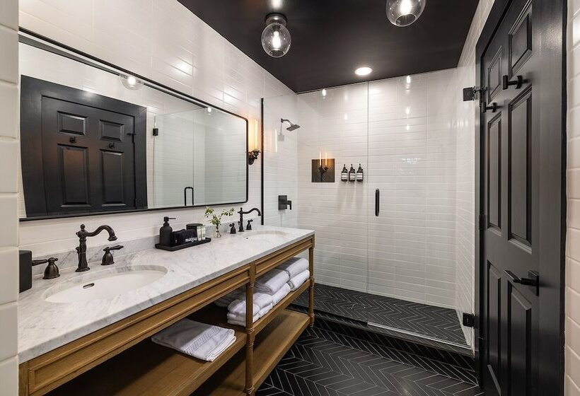 غرفة قياسية, Victoria 1883