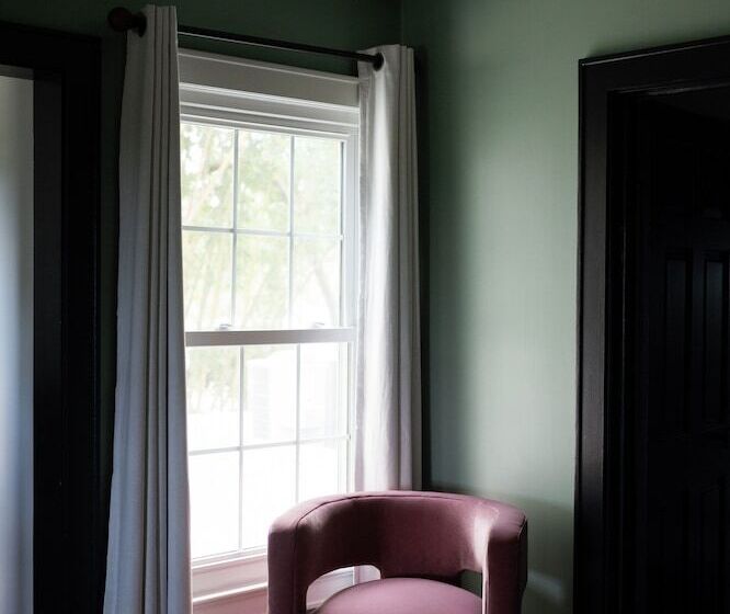 غرفة قياسية, Victoria 1883