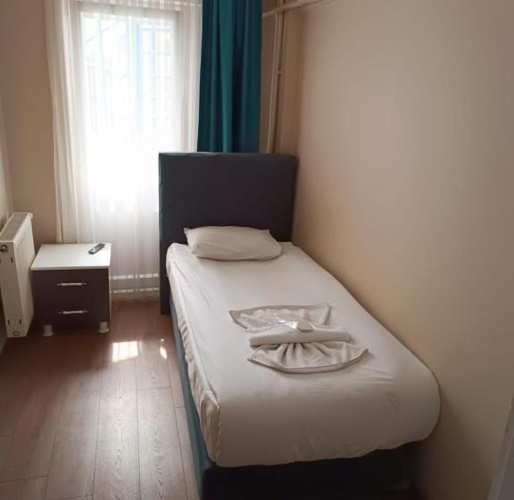 Quarto Estandar Individual, Grand Bona Sera