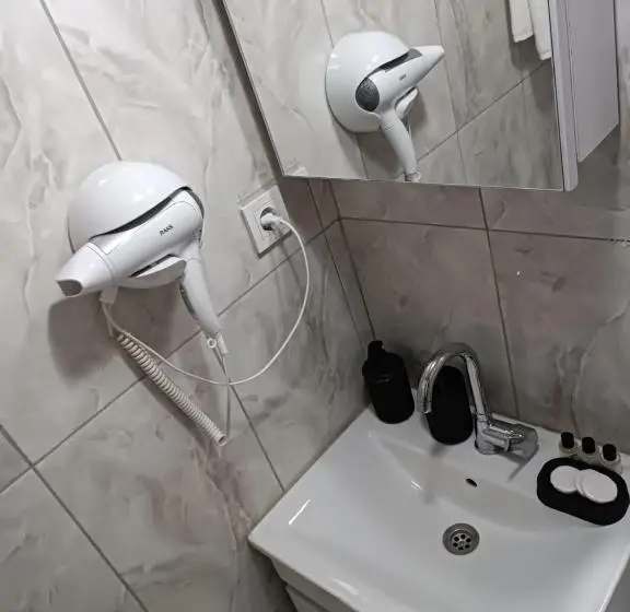 Standard Yhden Hengen Huone, Grand Bona Sera
