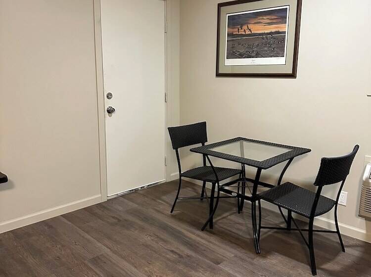 Номер Deluxe, Crater Lake Gateway   Hwy 140