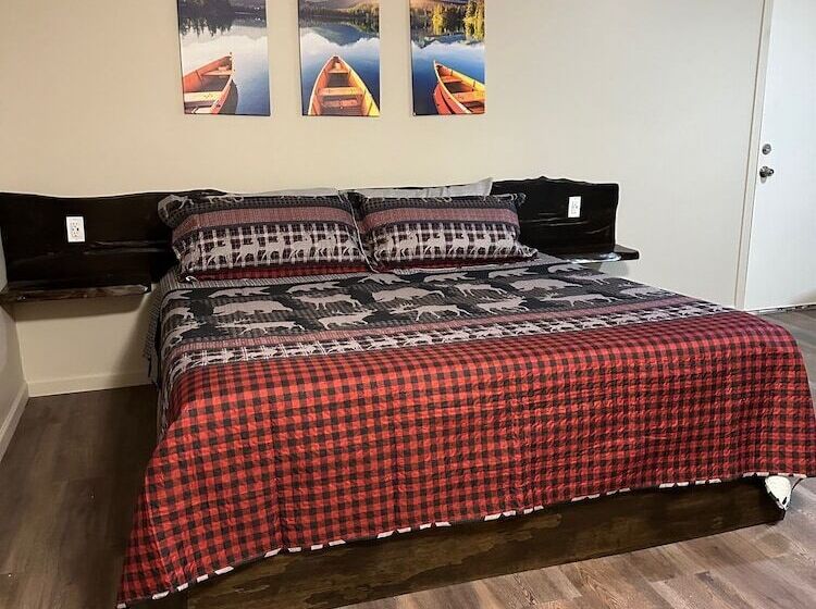 Номер Deluxe, Crater Lake Gateway   Hwy 140