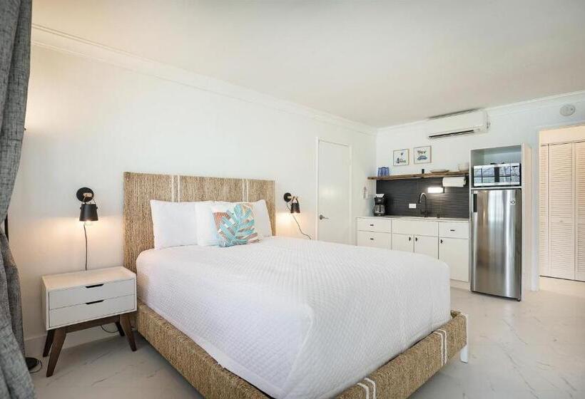 Deluxe Studio, La Mer Suites