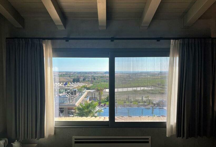 Номер Стандарт Вид на Бассейн, Terreforti Luxury Village