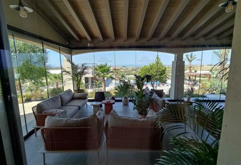 Номер Стандарт Вид на Сад, Terreforti Luxury Village