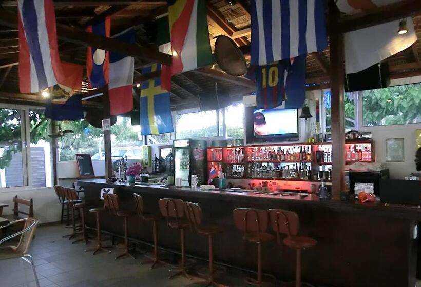 Standard Tent, Santorini Camping & Hostel