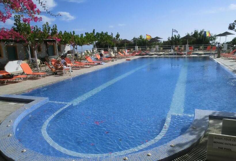 Трежместный Номер Economy, Santorini Camping & Hostel