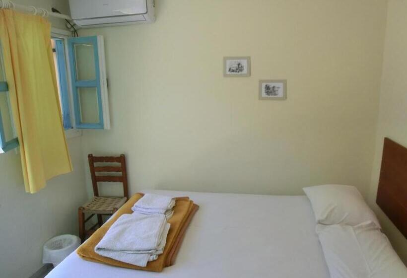 Номер Стандарт, Santorini Camping & Hostel