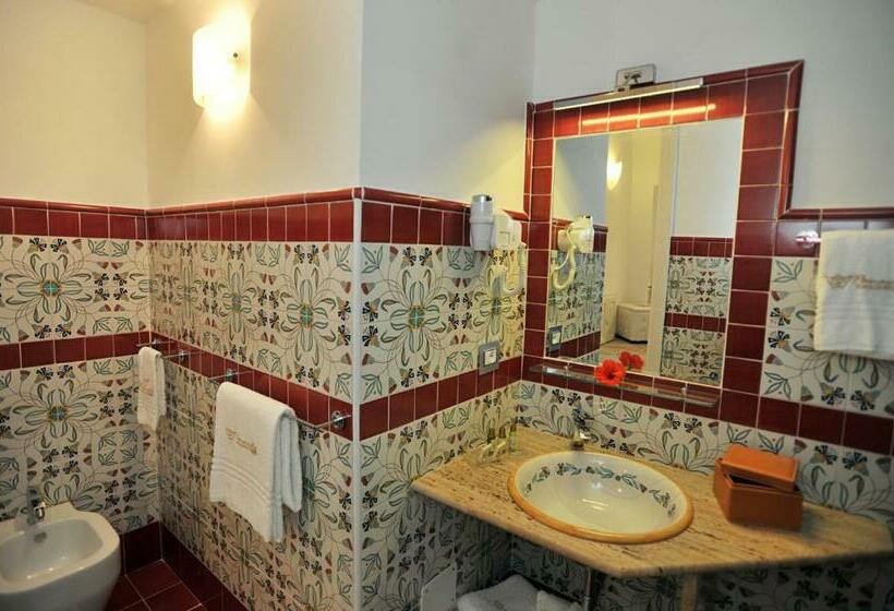 Номер Deluxe Вид на Море, World Center