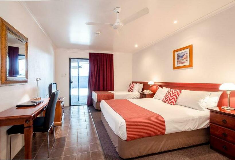 استودیوی استاندارد, Central Studio Accommodation