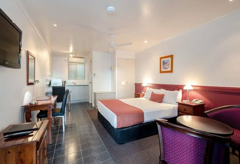 استودیوی پریمیوم, Central Studio Accommodation