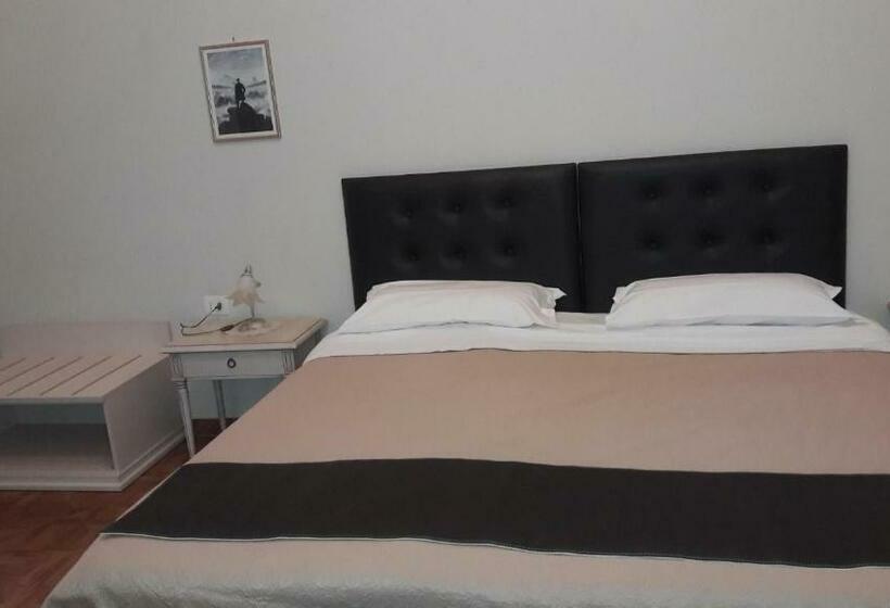 غرفة قياسية سرير كينج, Umberto House Catania