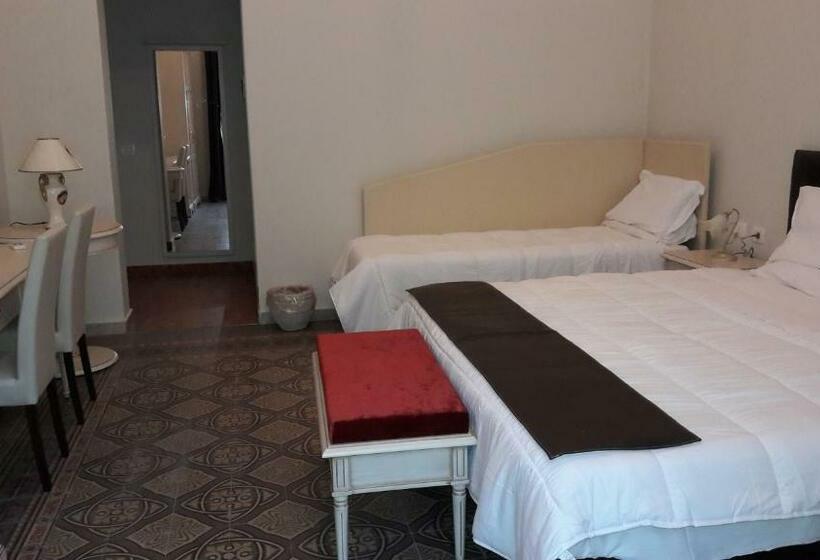 غرفة قياسية سرير كينج, Umberto House Catania