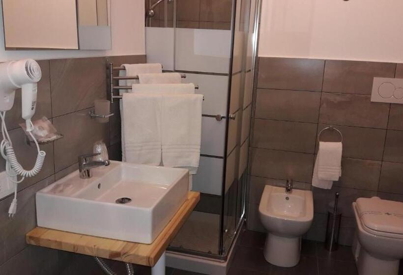 اتاق استاندارد با تخت بزرگ, Umberto House Catania