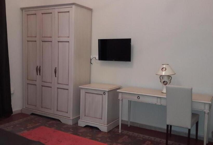 اتاق استاندارد چهار تخته, Umberto House Catania