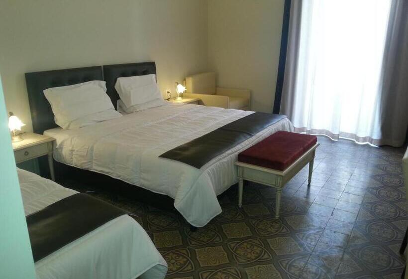 اتاق استاندارد چهار تخته, Umberto House Catania