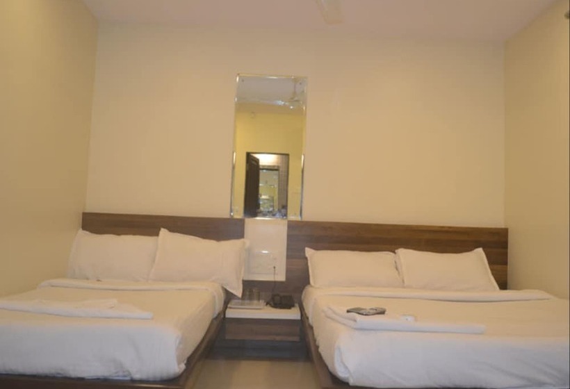 Семейный Номер, Airport Metro