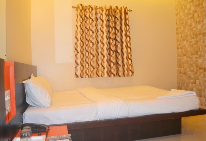 Трехместный Президентский, Airport Metro