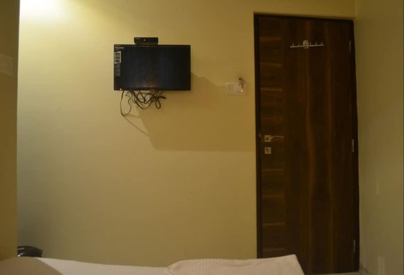 Трехместный Президентский, Airport Metro