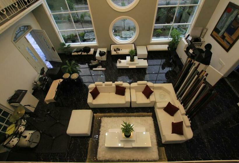 Habitació Estàndard, Ayaana Boutique