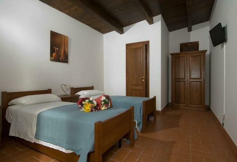 غرفة قياسية, Azienda Agricola Sinisi