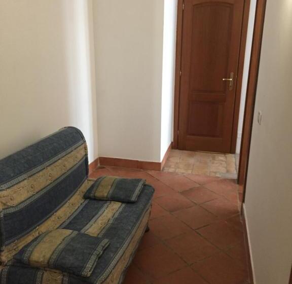 شقة غرفتين, Azienda Agricola Sinisi