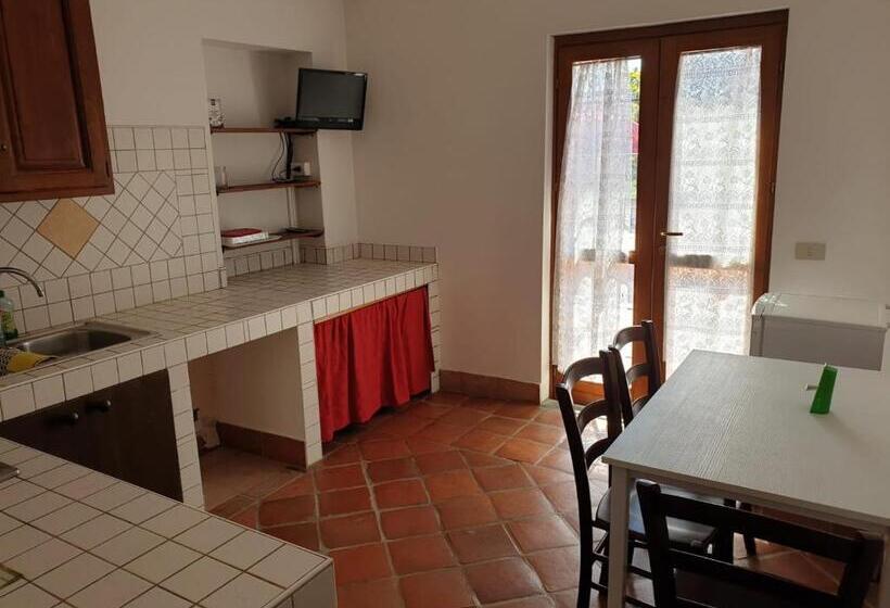 شقة غرفتين, Azienda Agricola Sinisi