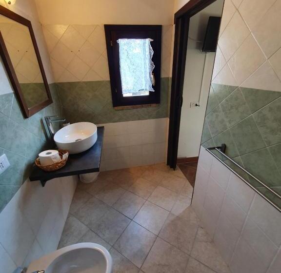 شقة غرفة واحدة, Azienda Agricola Sinisi