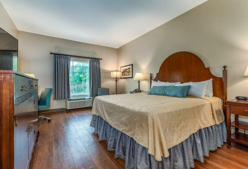 غرفة ديلوكس سرير كينج, Chateau Saint Denis A Historic Hotel Downtown Natchitoches