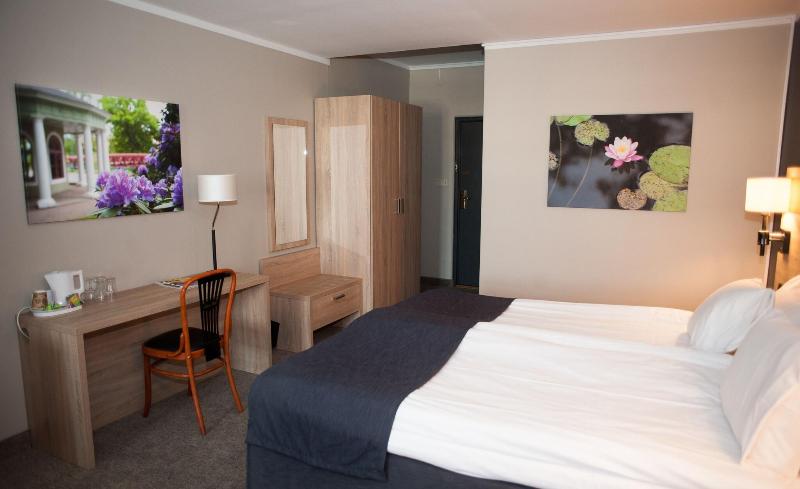 غرفة ديلوكس سرير كينج, Chateau Saint Denis A Historic Hotel Downtown Natchitoches