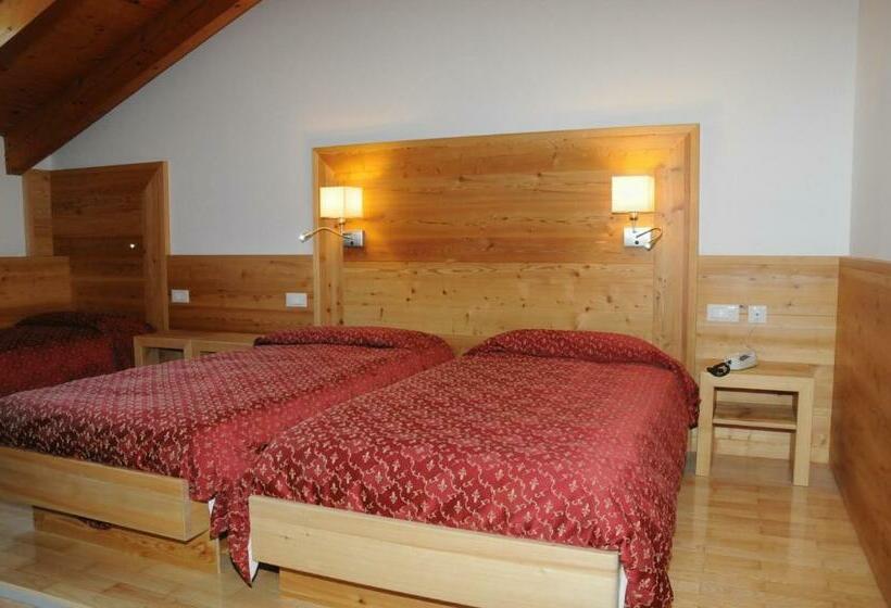 חדר סטנדרט לשלושה, Garni Arnica S