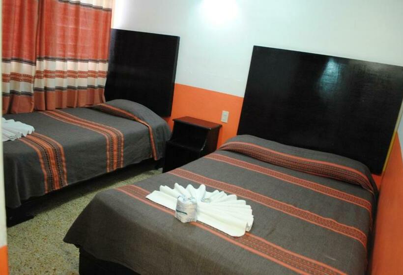 Номер Стандарт Трехместный, Jiménez