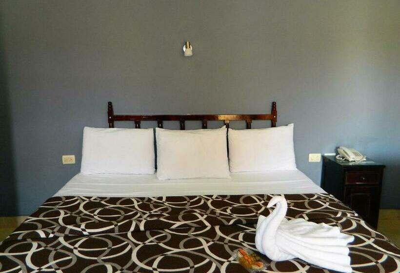 Люкс Повышенной Комфортности, Montejo