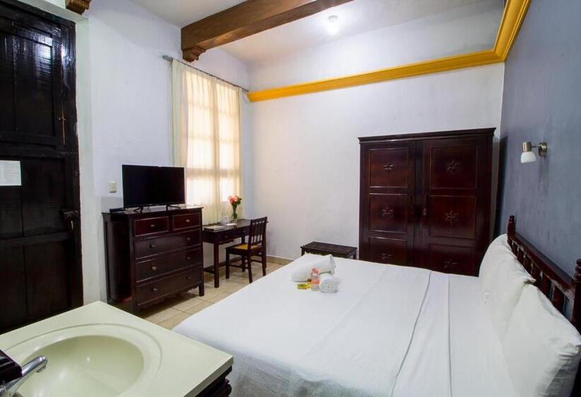 Номер Стандарт, Montejo