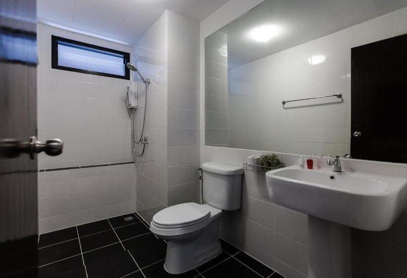 غرفة قياسية ثلاثية, Rumpai Loft Habitat