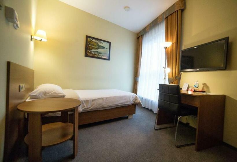 اتاق استاندارد یک نفره, Sokołowska Airport Modlin