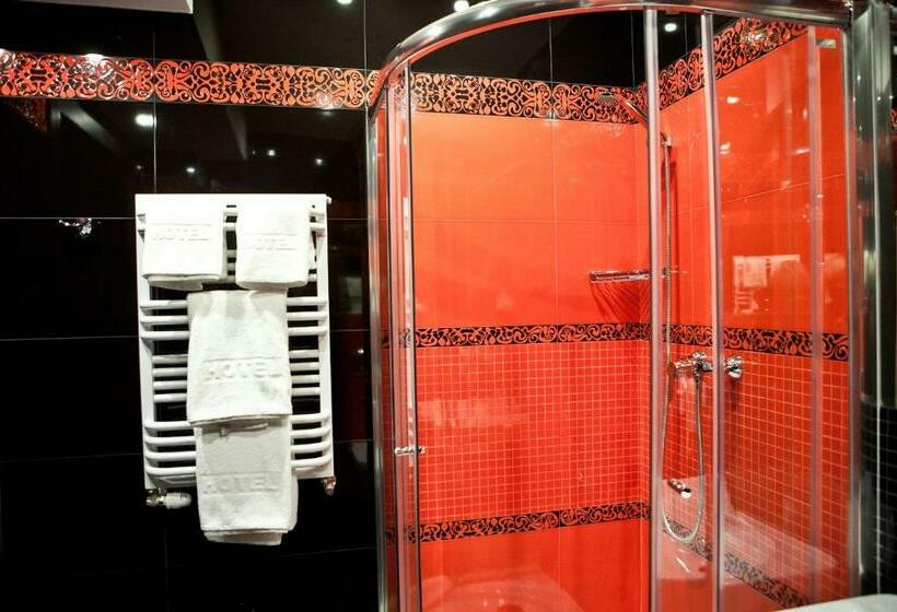 اتاق لوکس خانوادگی, Sokołowska Airport Modlin