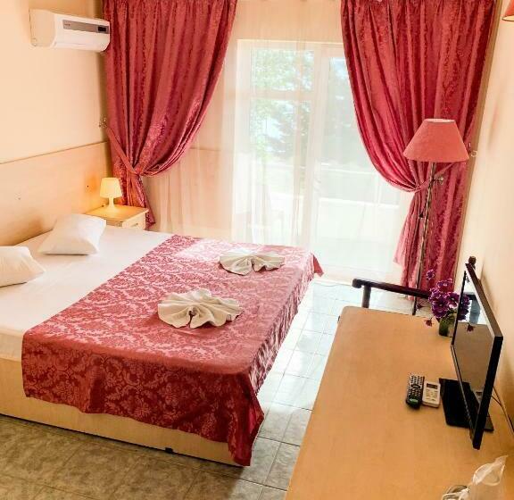 스탠다드 룸, Voila Mamaia